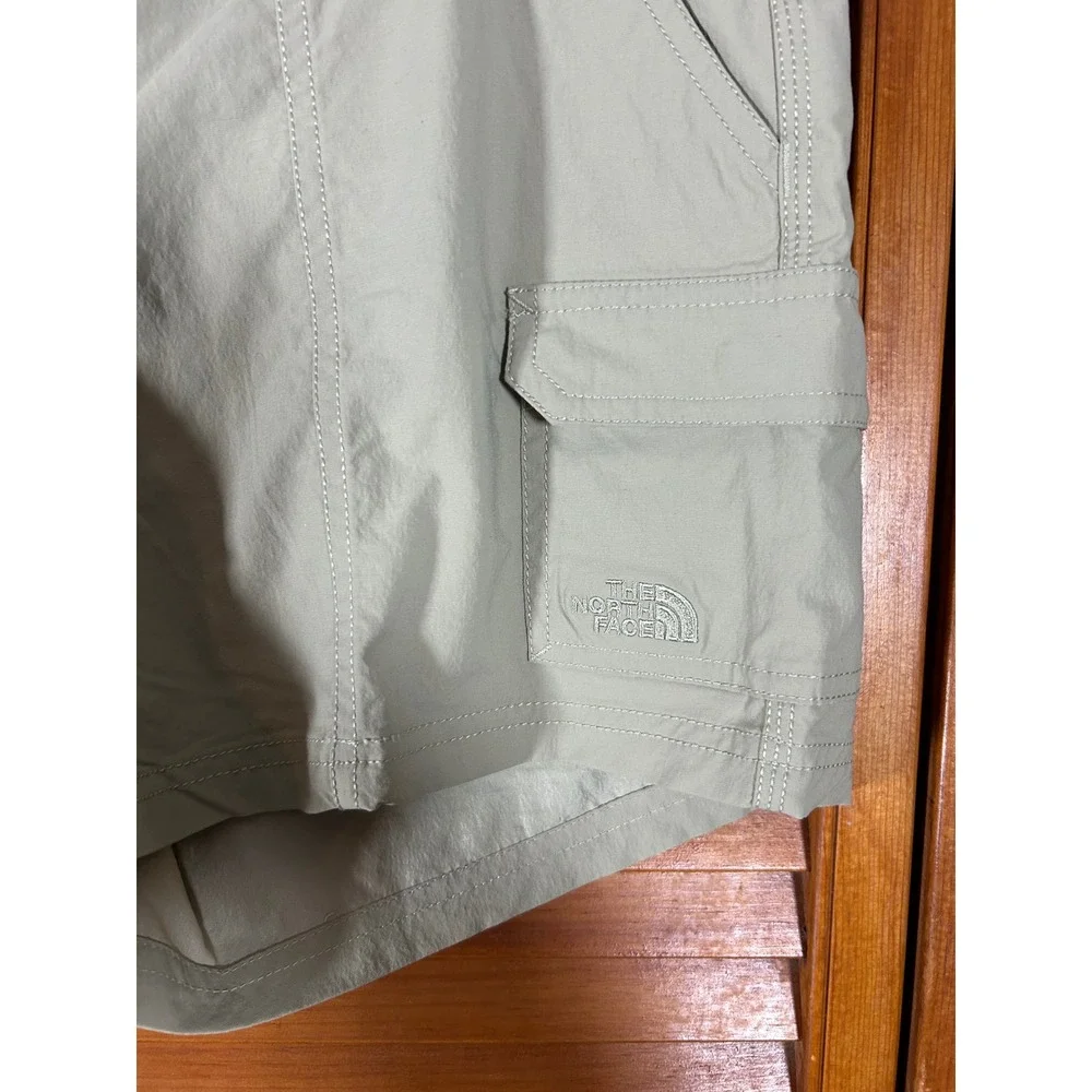 The North Face Womens Khaki Cargo Hiking Shorts Tan Size‎ 8 Nylon Stretch